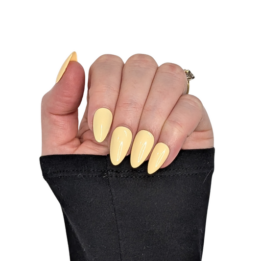 Colour Bar Almond | Medium